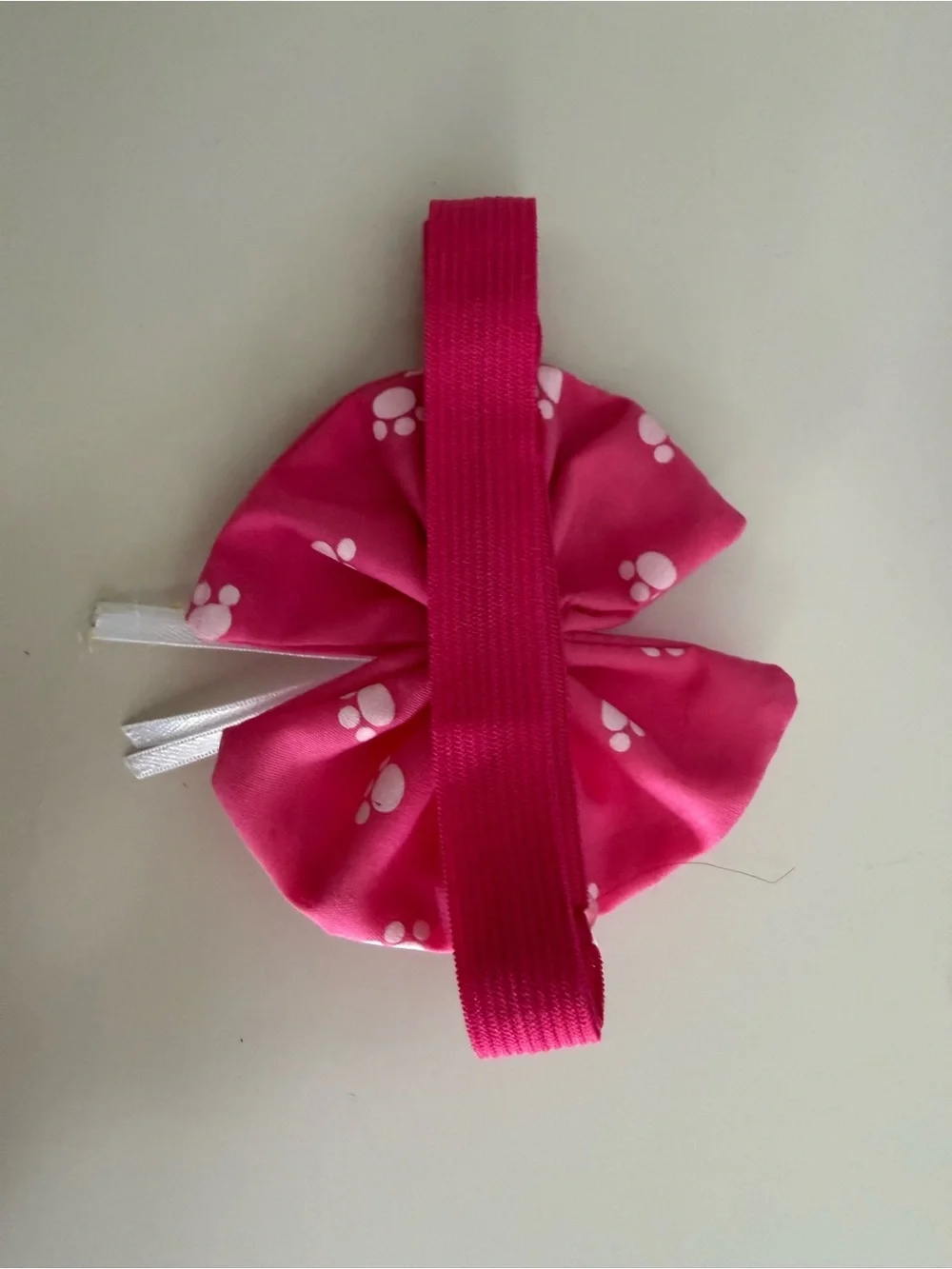 Cute Pink Paw Print Neck Bow for Dogs / Pets Cats New